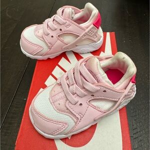 Nike toddler Huarache